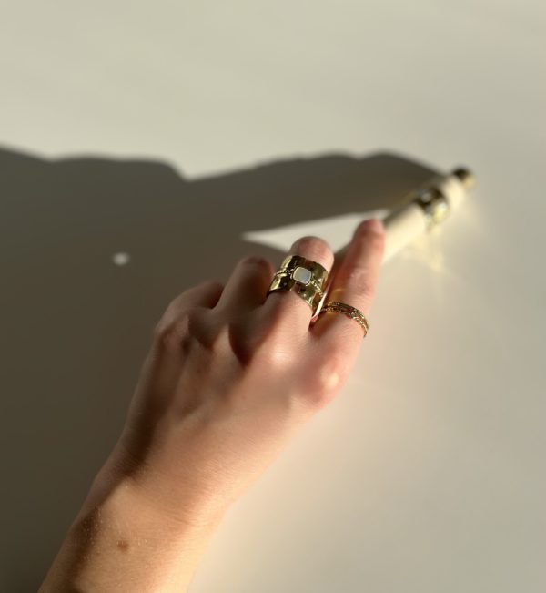 MOLLY – Image 5